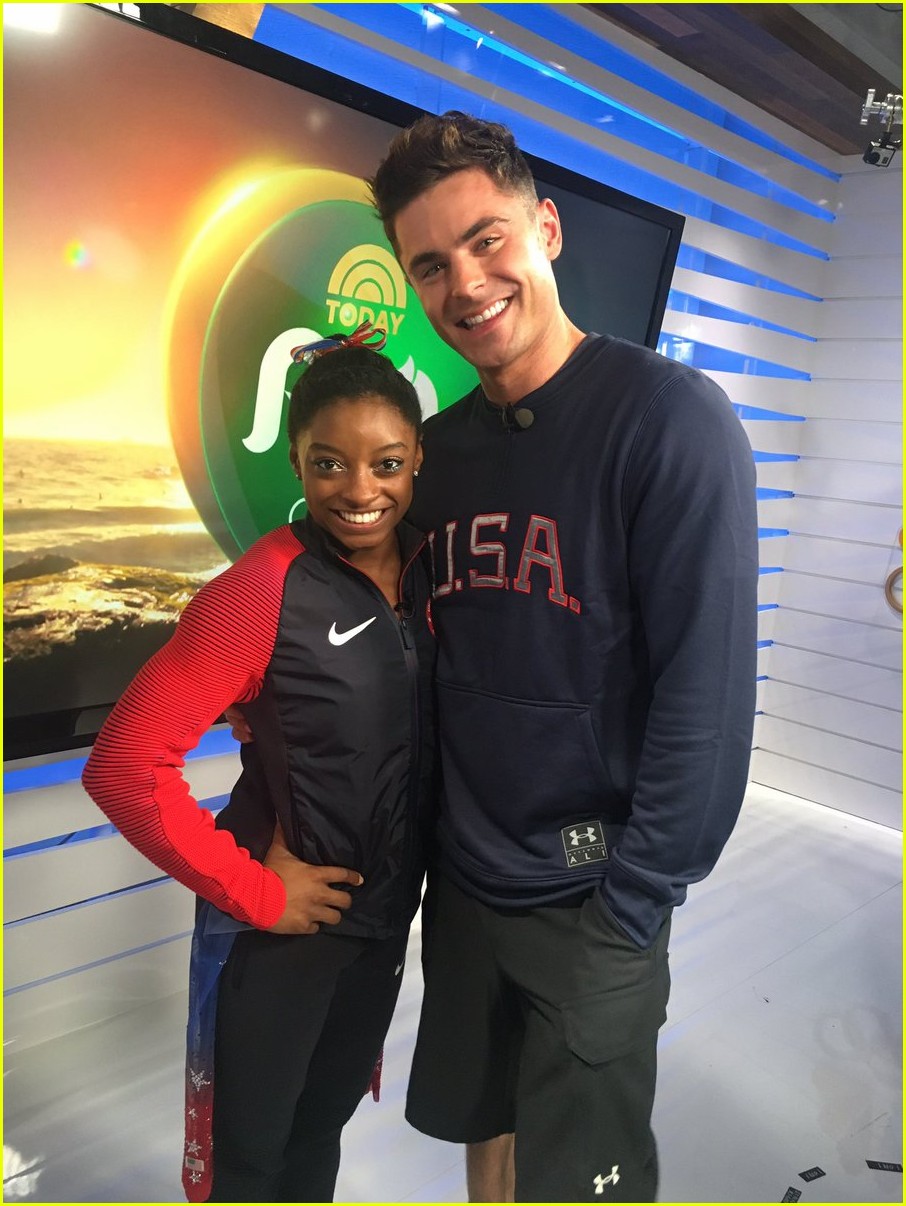 simone biles got a kiss on the cheek from zac efron 05