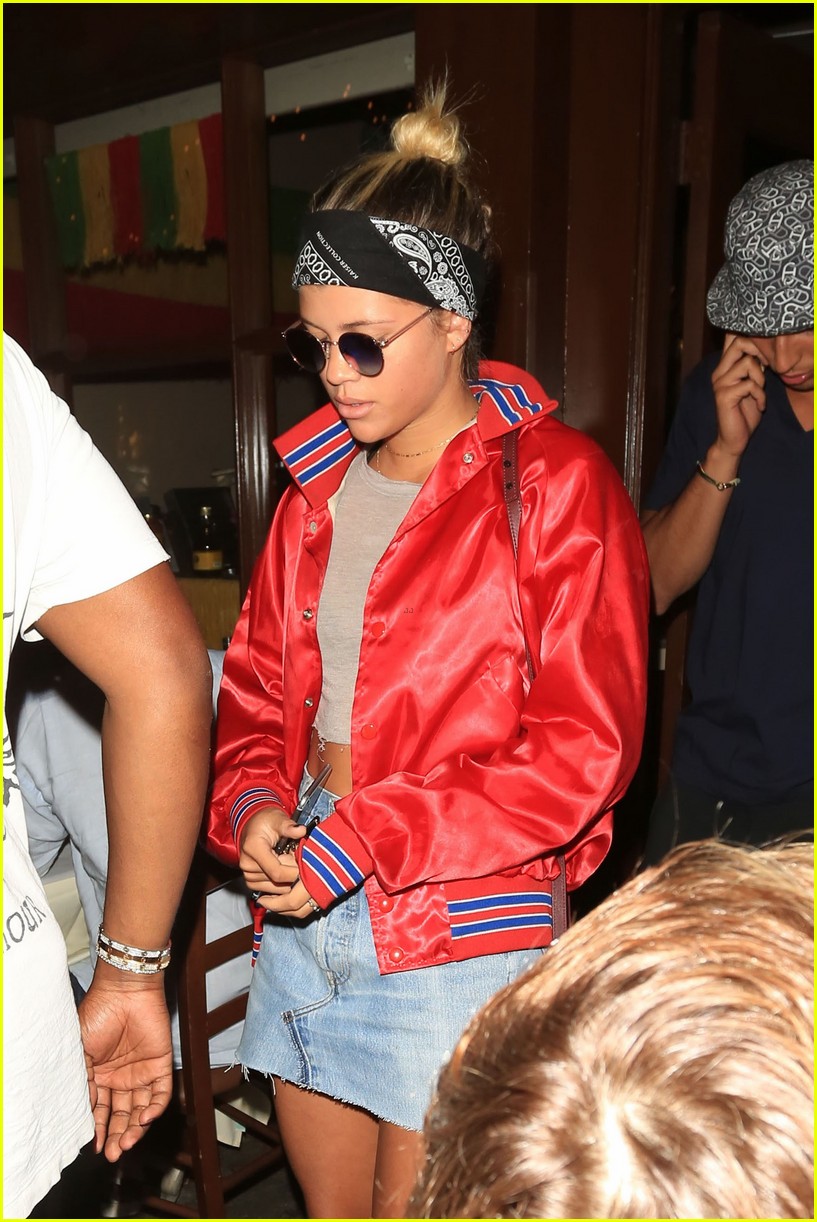sofia richie shares more photos of trip to japan with justin bieber 16