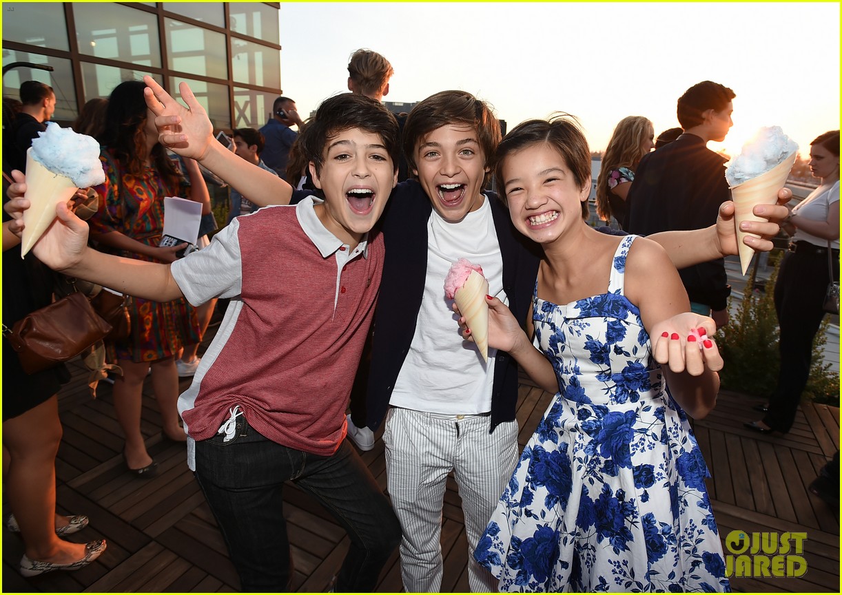 stuck in the middle cast just jared jr disney mix launch party 05