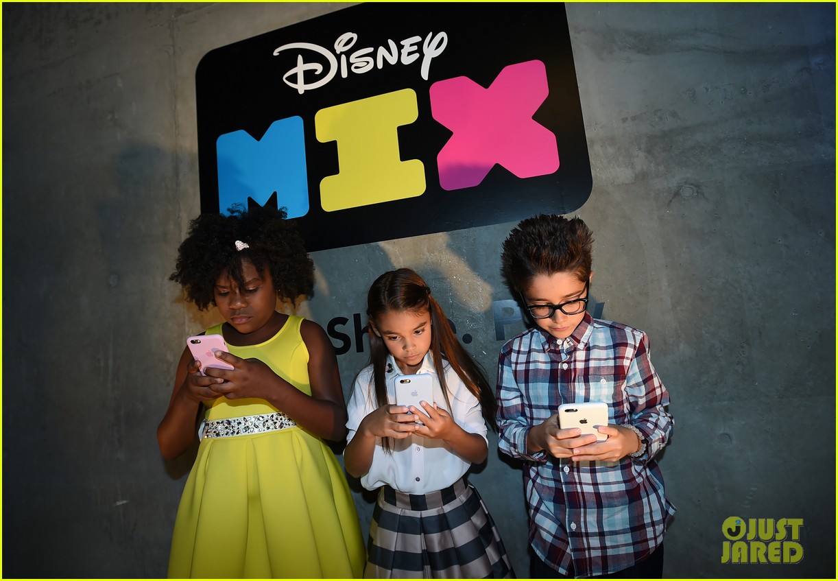 stuck in the middle cast just jared jr disney mix launch party 22