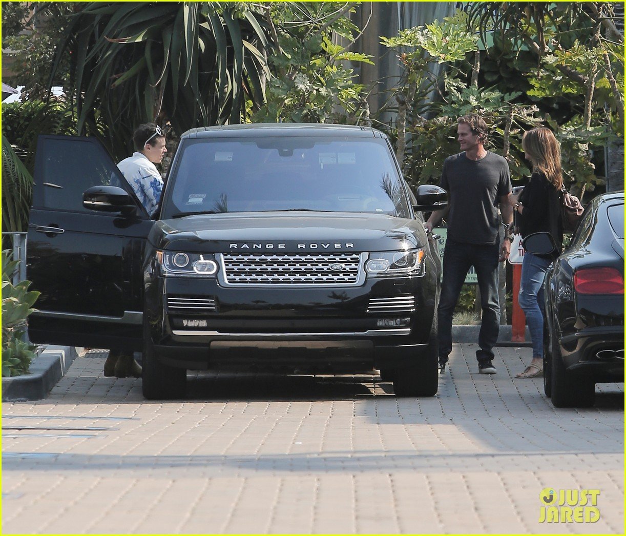 harry styles steps out for lunch at rande gerbers cafe habana 10