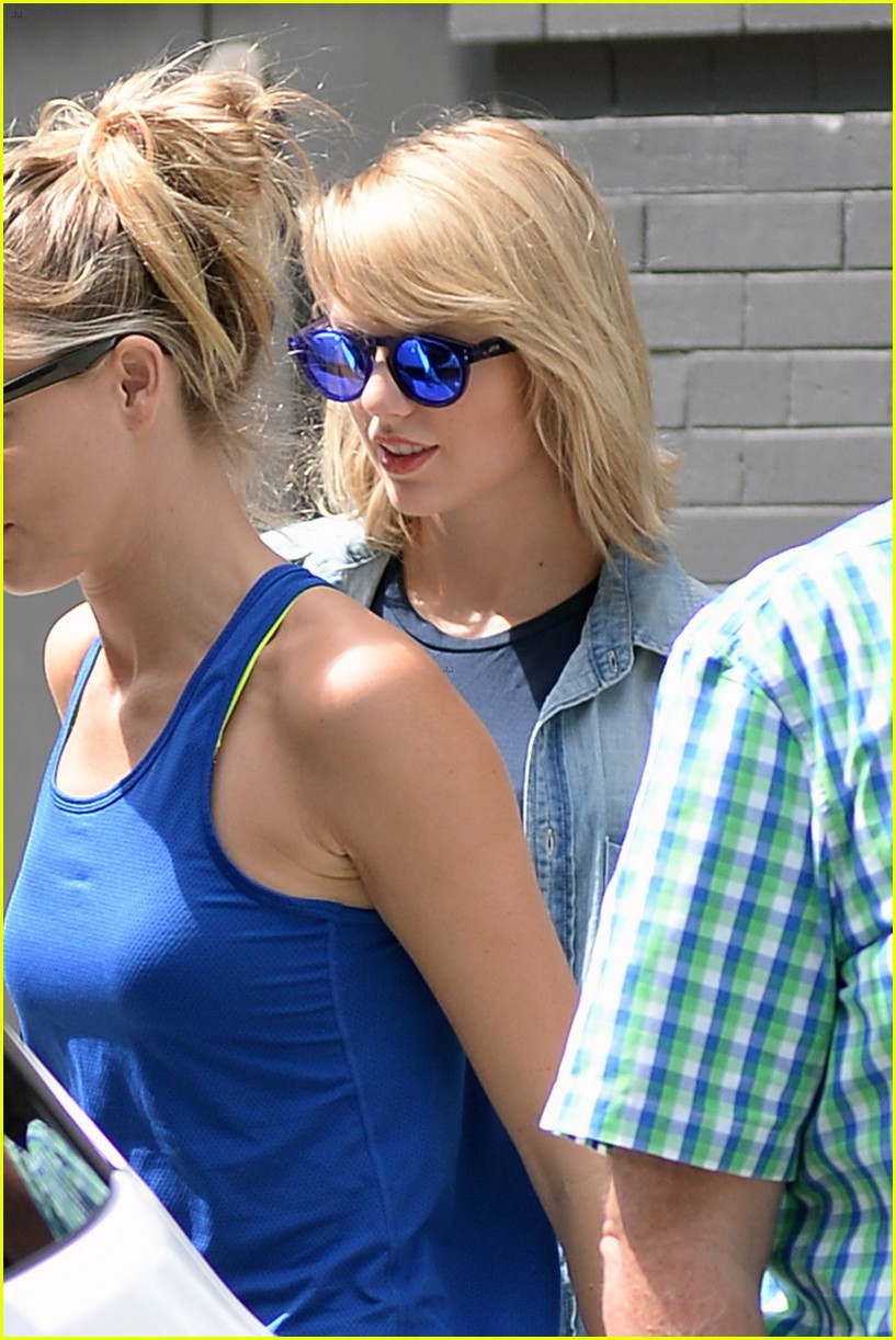 taylor swift and martha hunt hit the gym 31