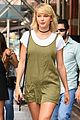 taylor swift and martha hunt hit the gym 09