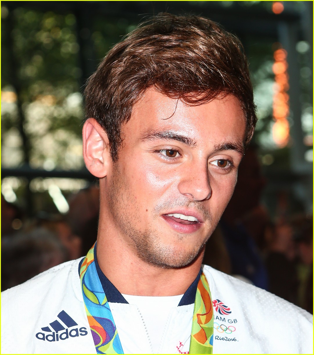 tom daley reflects on rio olympics after returning home 10