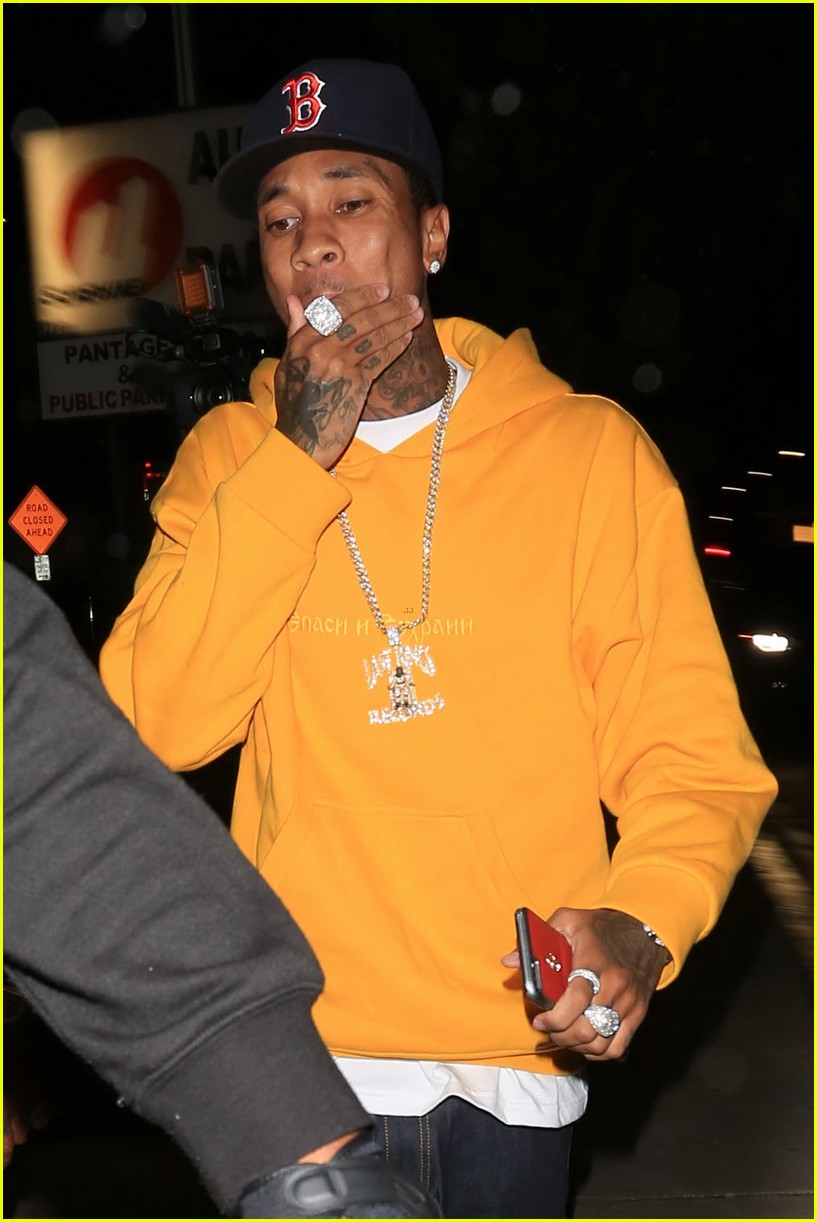 tyga now has a jeweler looking to collect debt 06