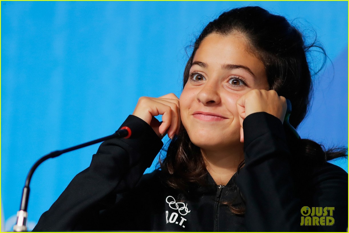 who is yusra mardini olympics refugee swimmer 15