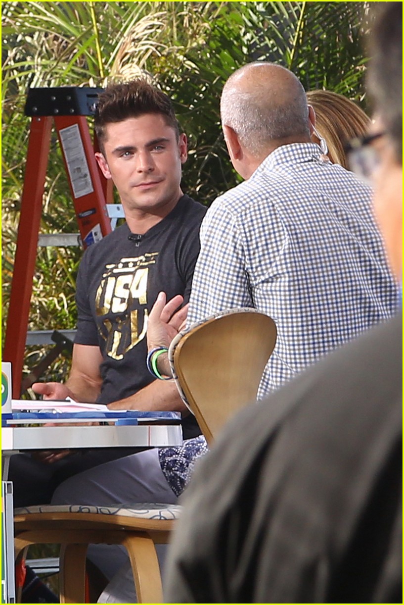 zac efron wants to get pizza with the final five 08