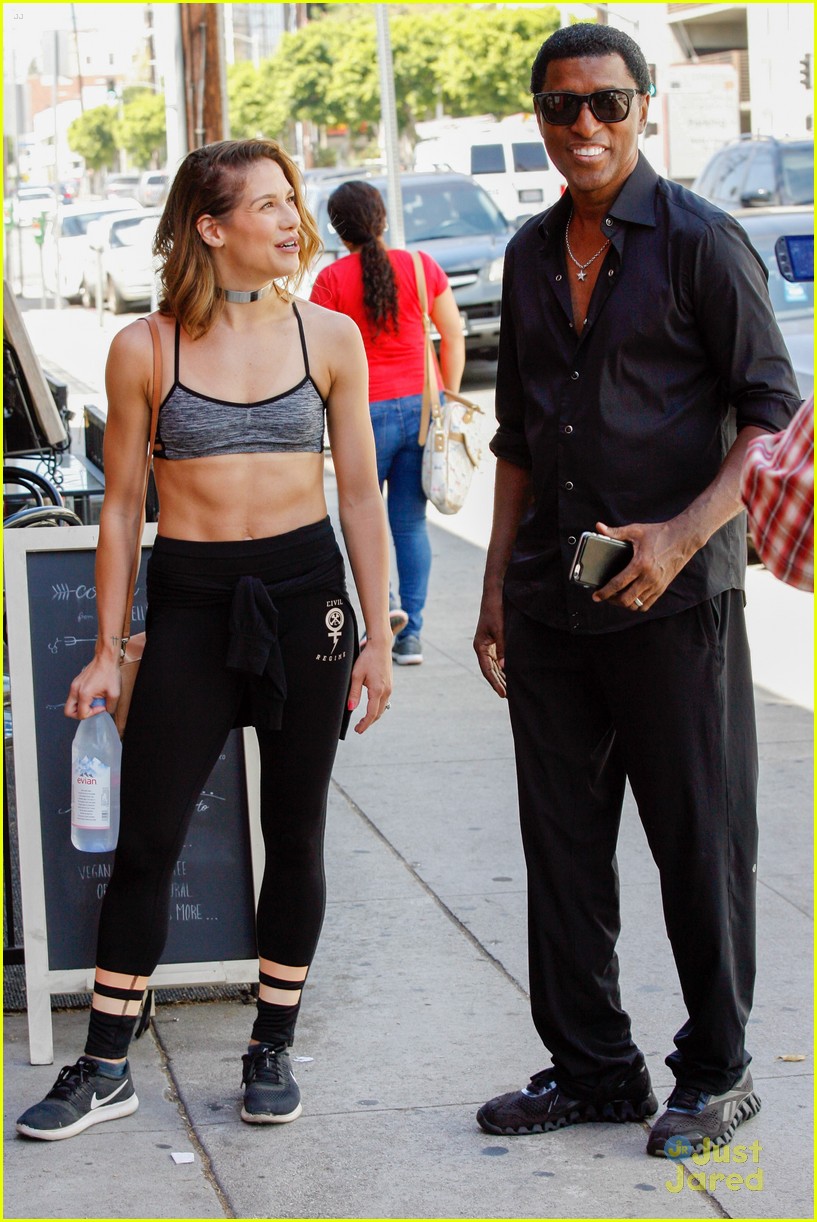 allison holker babyface practice shows abs after baby 12