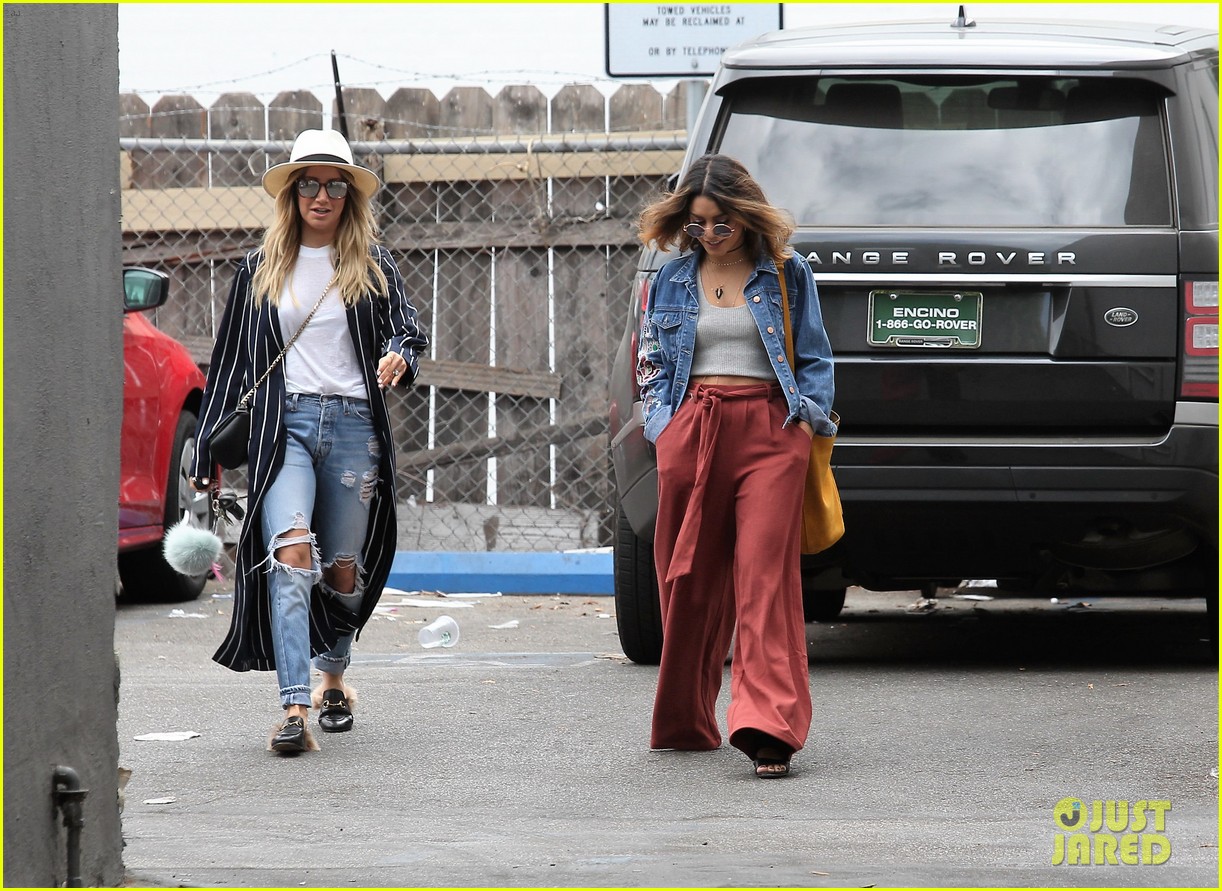 ashley tisdale vanessa hudgens spends the afternoon shopping12009mytext
