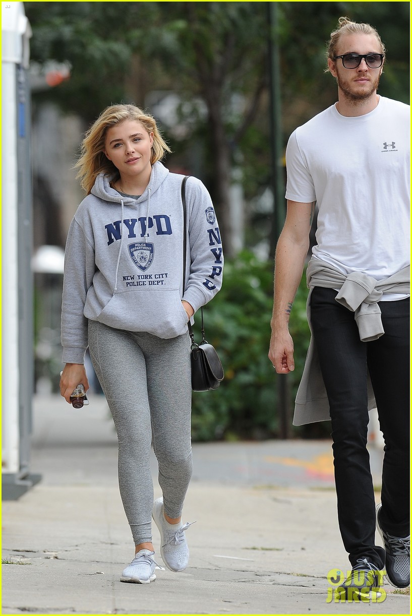 chloe moretz is all smiles while out in nyc03014mytext