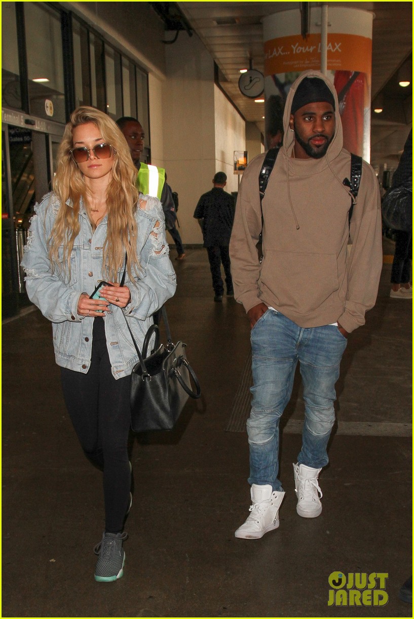 jason derulo touches down at lax after nyfw events 10