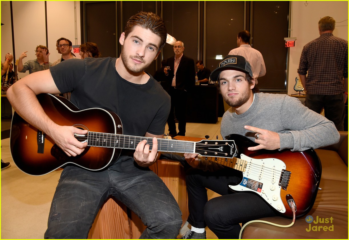 dylan sprayberry cody christian fender event hayley kevin 02