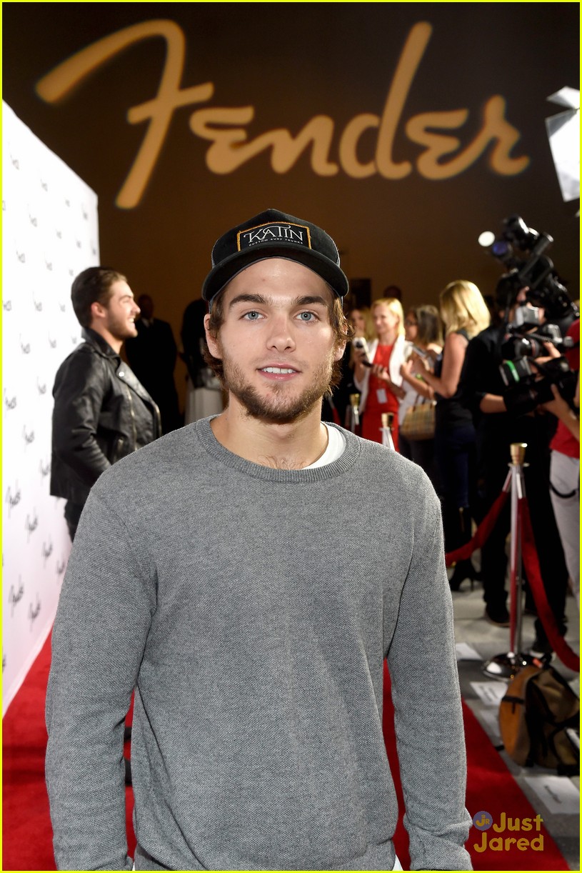 dylan sprayberry cody christian fender event hayley kevin 10