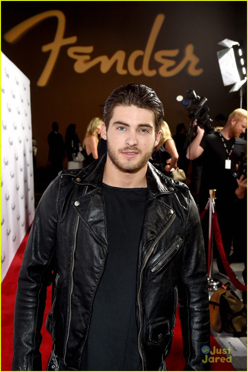 dylan sprayberry cody christian fender event hayley kevin 12