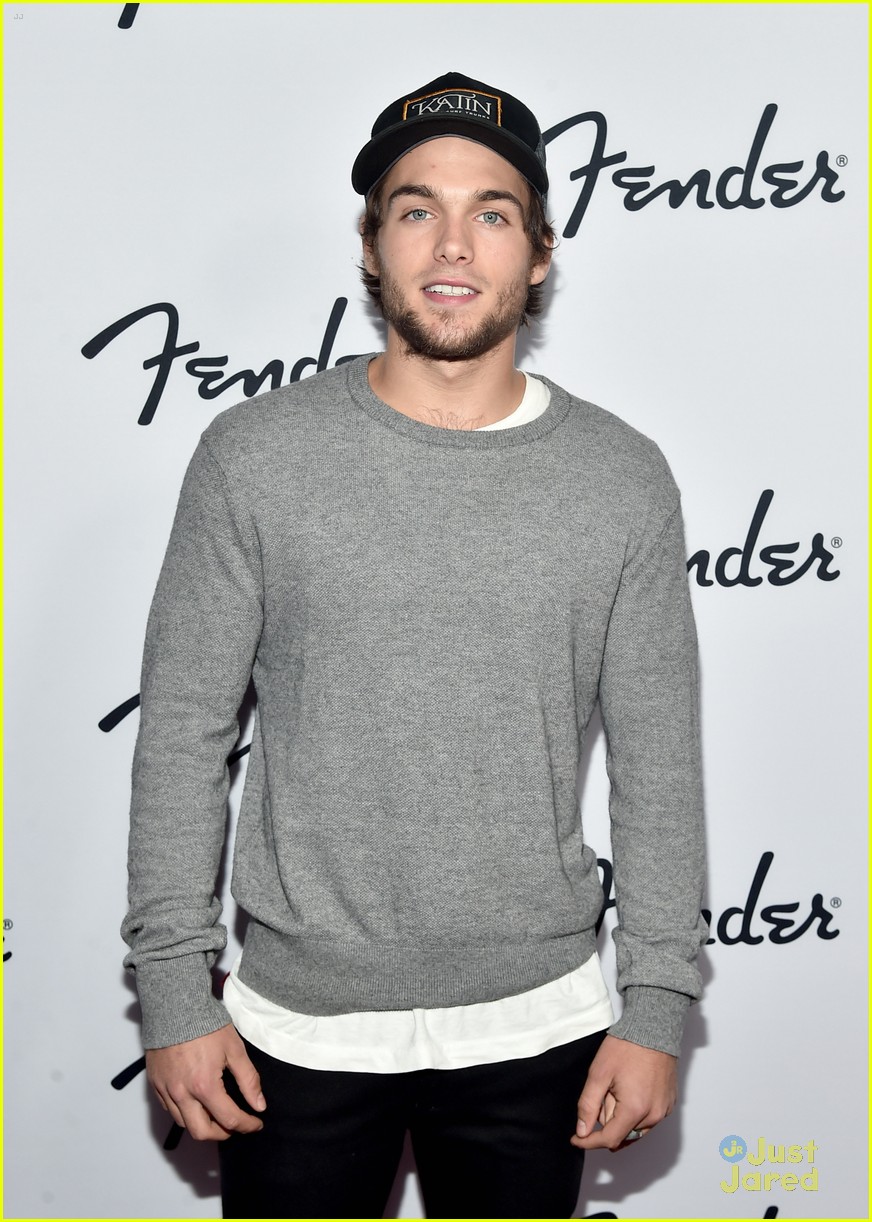 dylan sprayberry cody christian fender event hayley kevin 13
