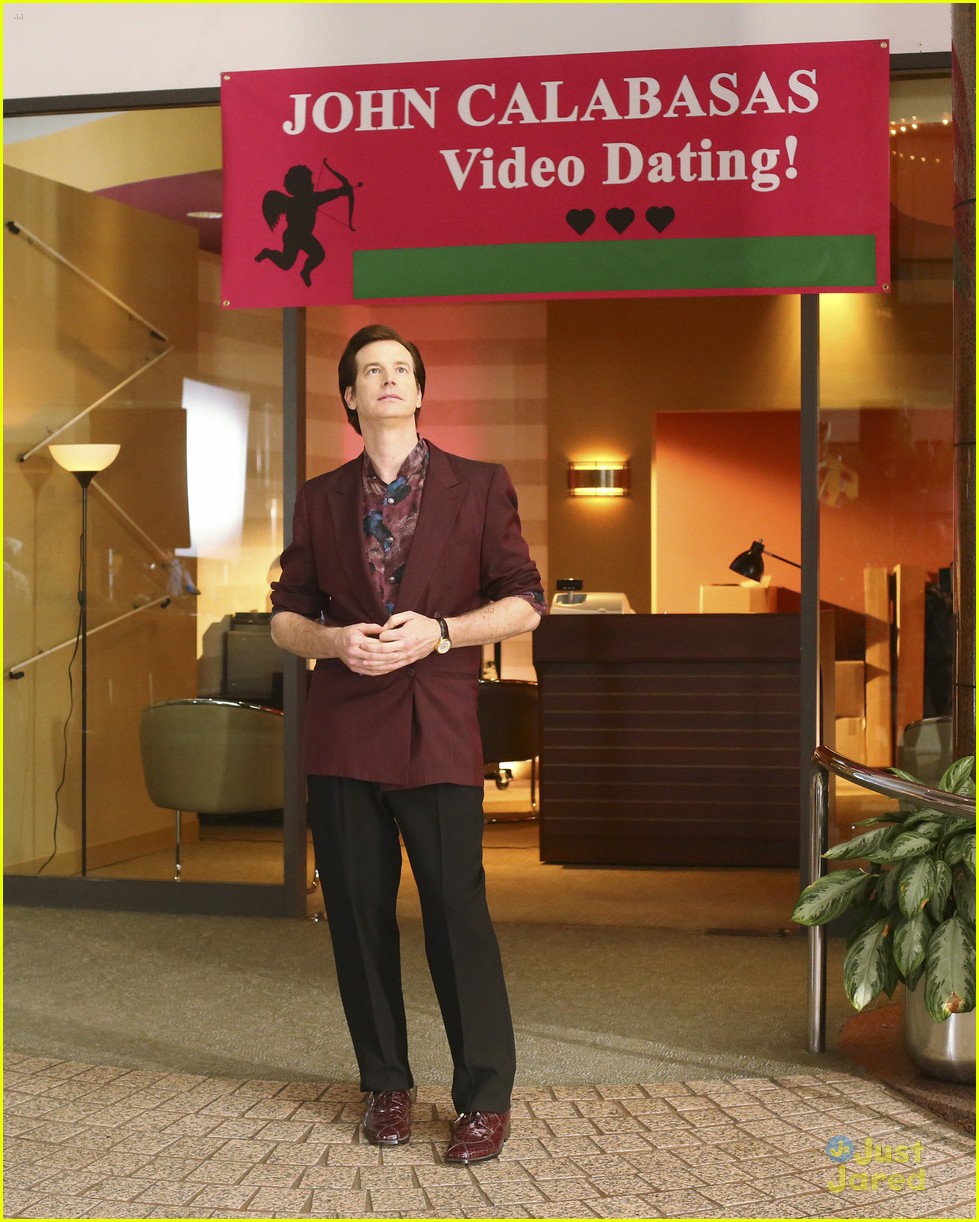 the goldbergs heart video dating stills 27