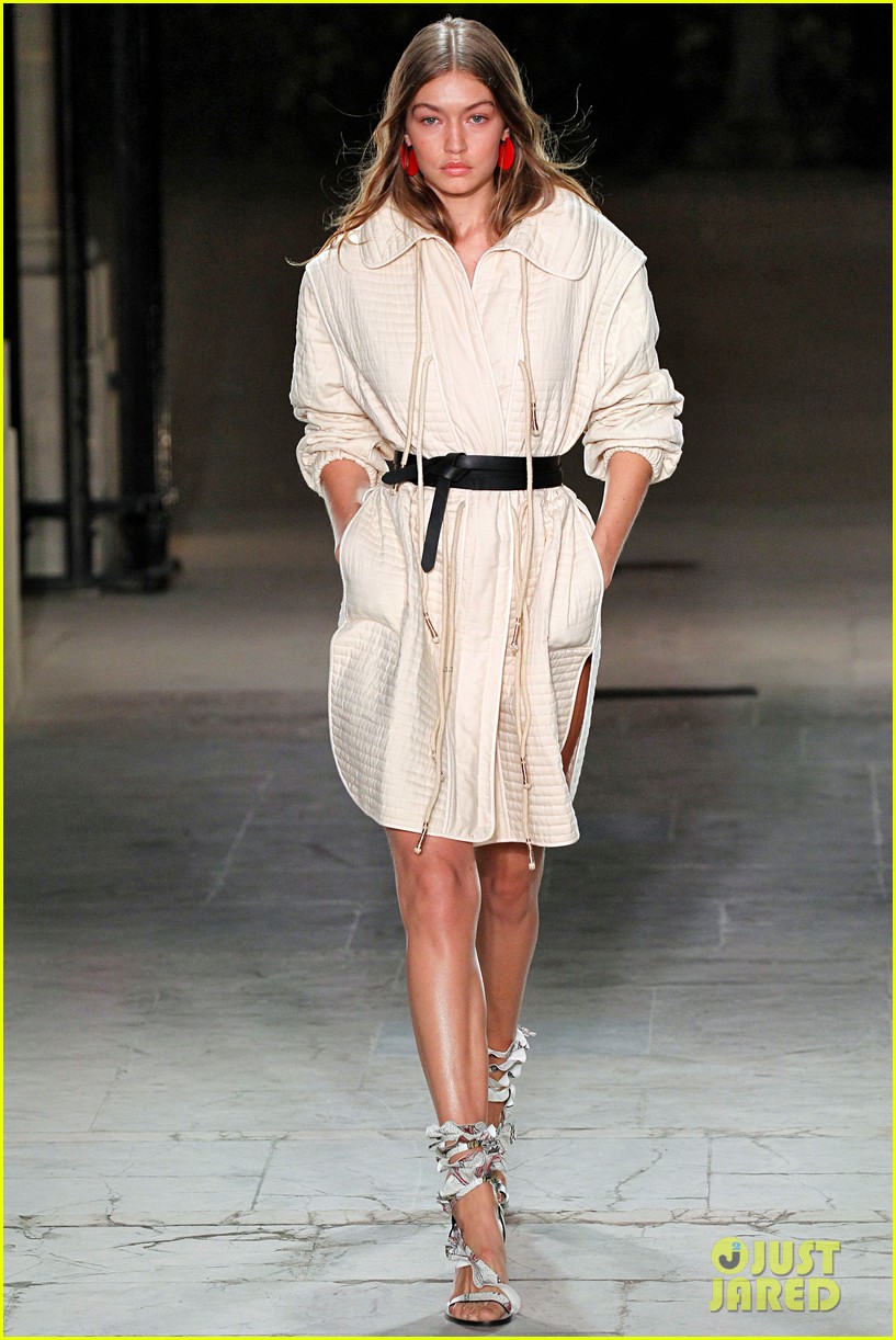 gigi hadid and doutzen kroes hit the runway for the isabel marant paris fashion show2 06