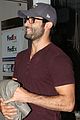 tyler hoechlin says it was painful learning how to soar around as superman 01