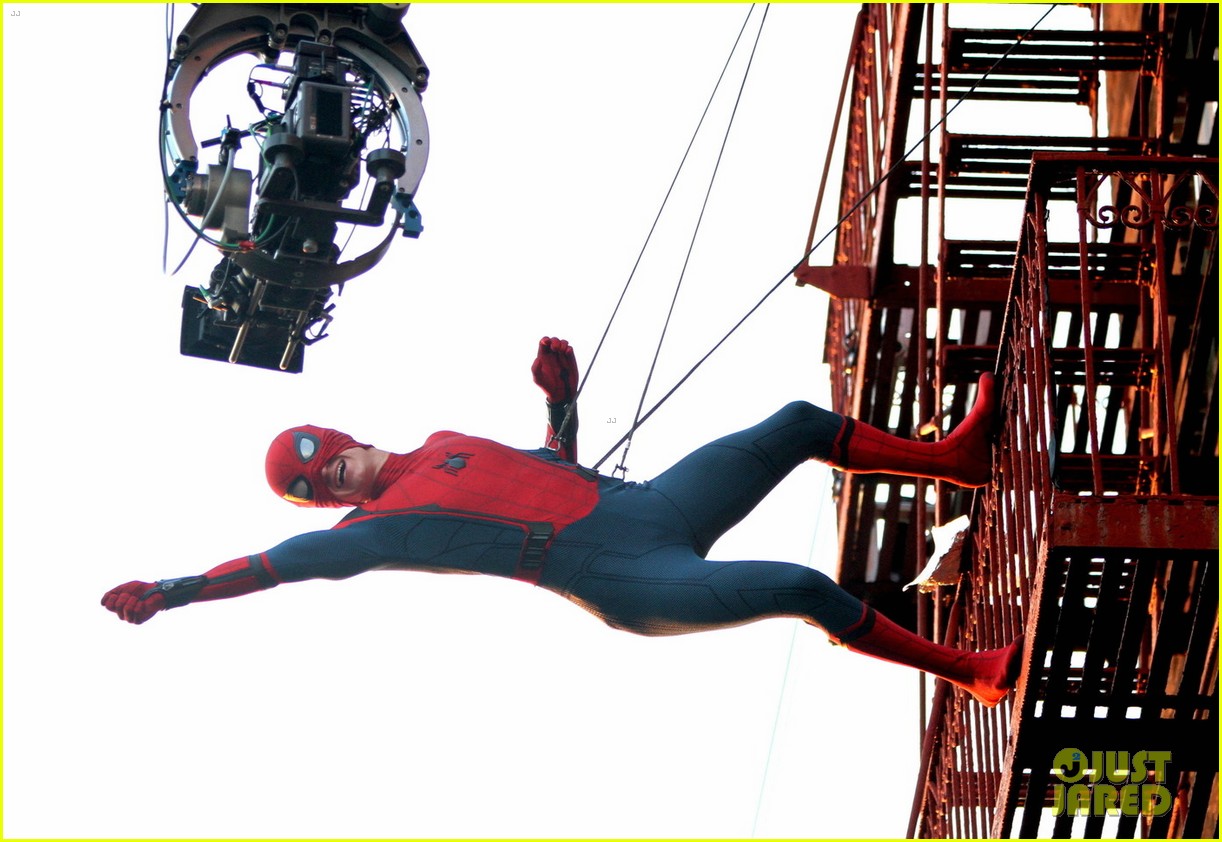 tom holland performs his own spider man stunts on nyc fire escape 06