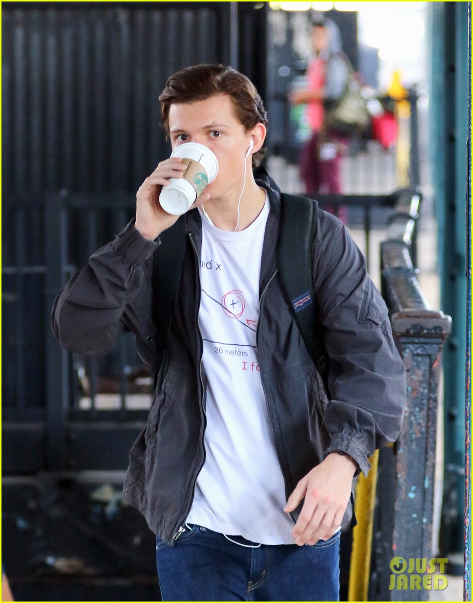 tom holland films spider man homecoming queens 02