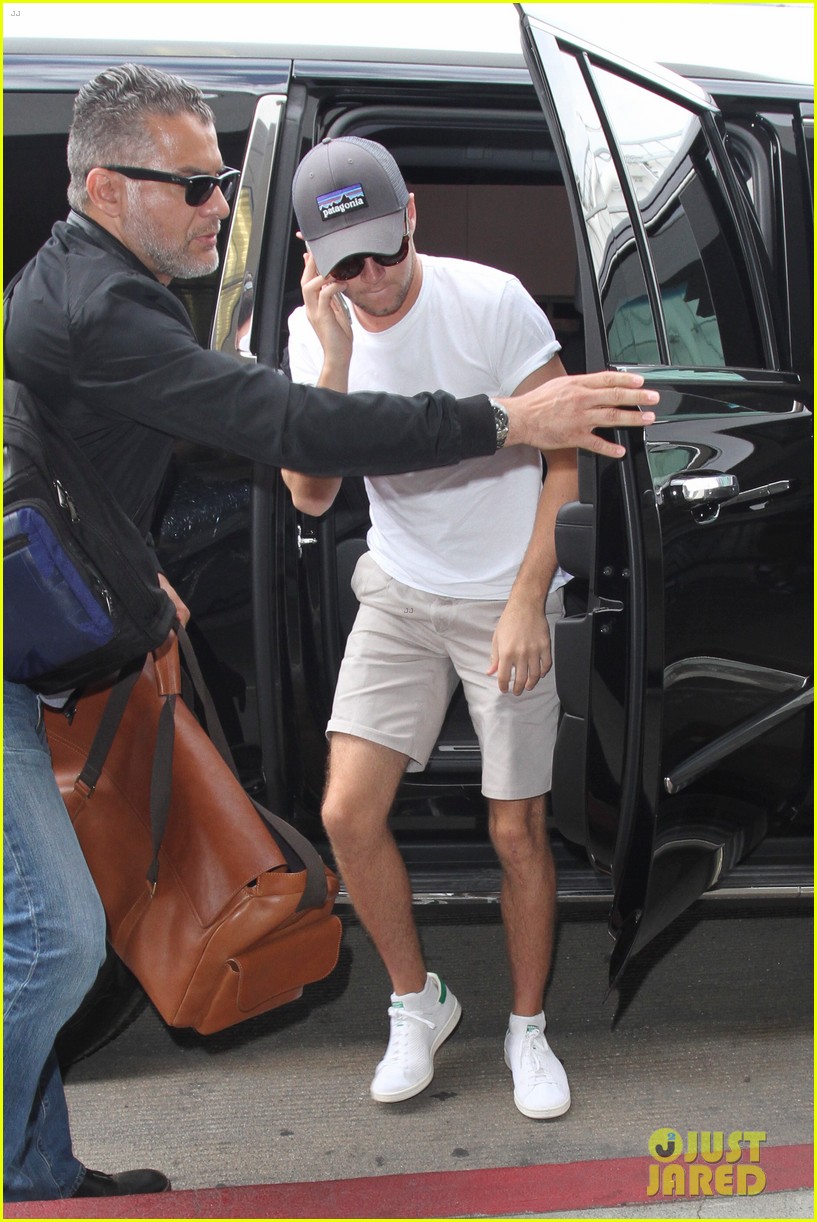 niall  horan jets off to goldf tournament in minnesota01802mytext