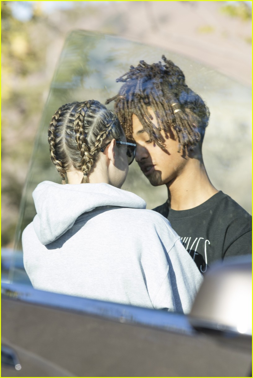 jaden smith shows some pda with girlfriend sarah snyder 02