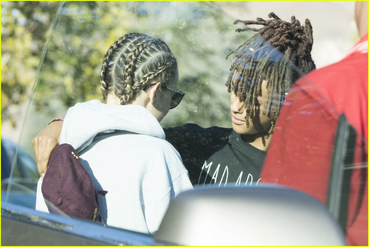 jaden smith shows some pda with girlfriend sarah snyder 23