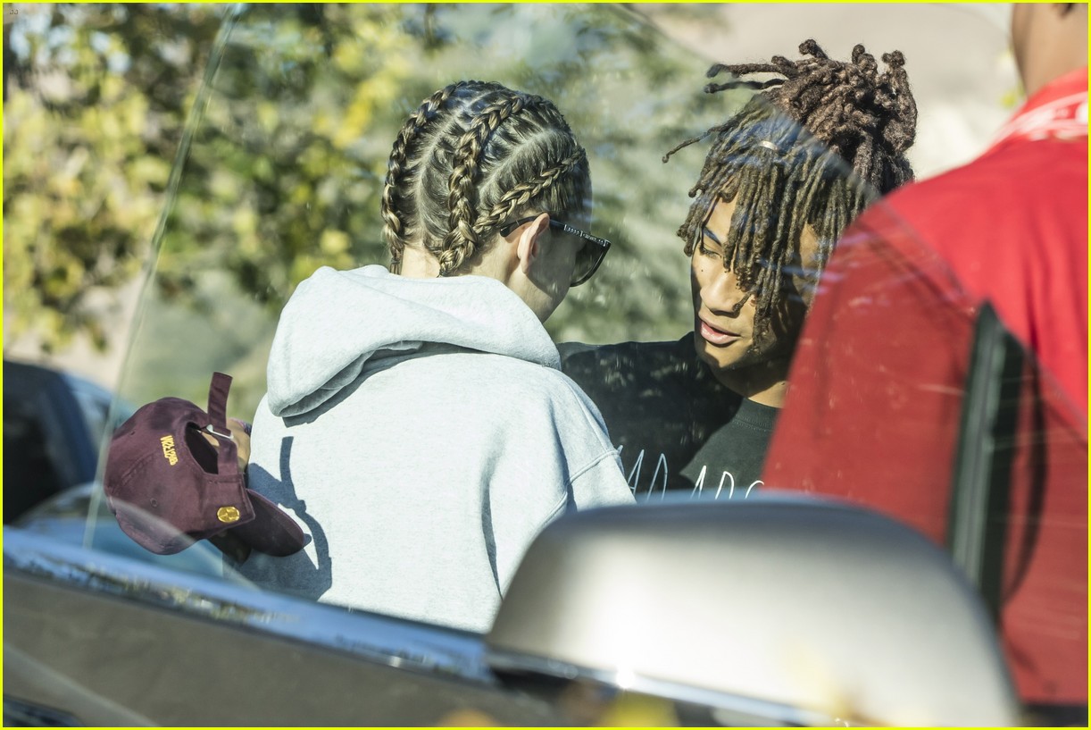jaden smith shows some pda with girlfriend sarah snyder 24