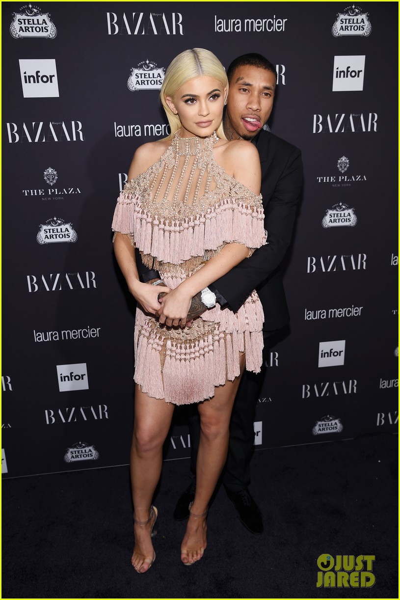 kendall kylie jenner harpers bazaar icons party 01