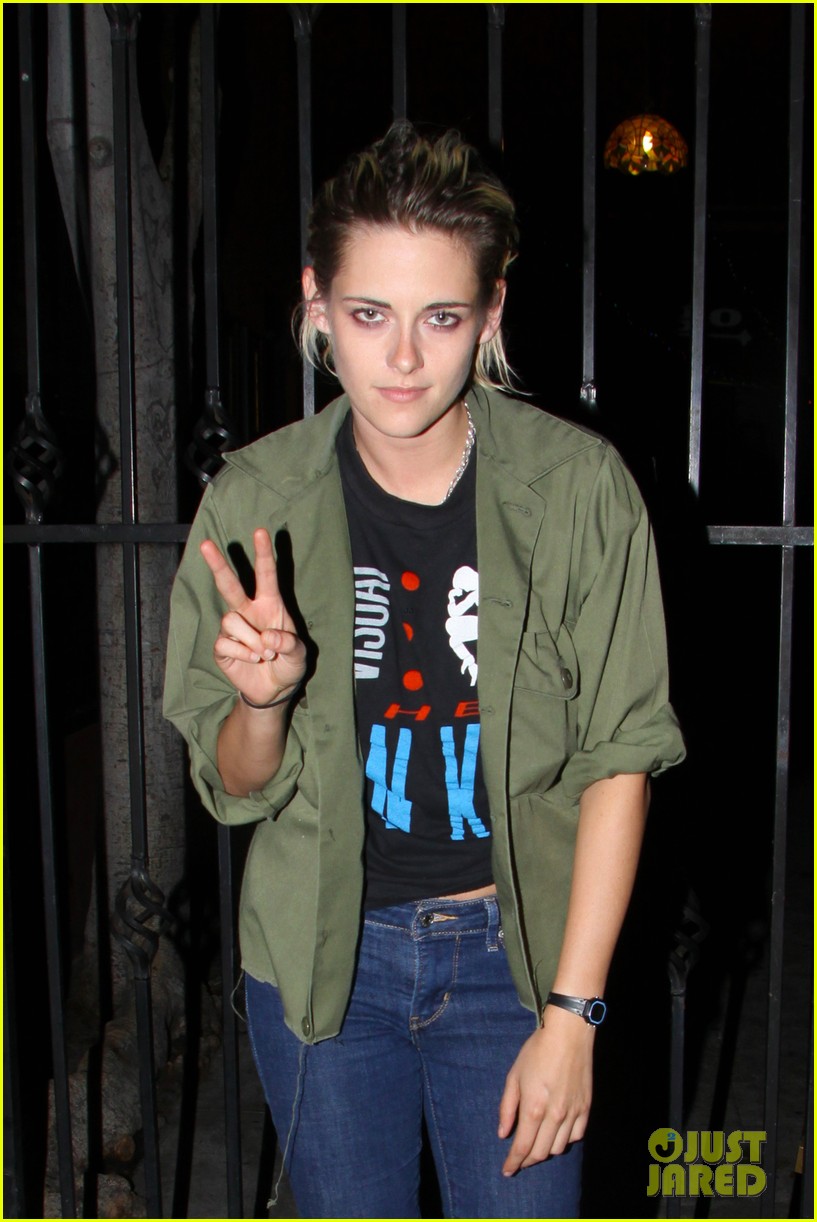 kristen stewart hangs out with st vincent in weho404mytext