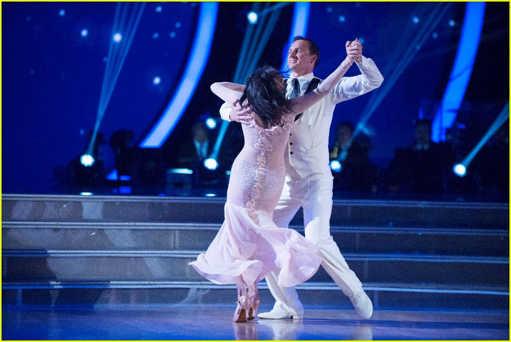 ryan lochte dancing with the stars premiere 05