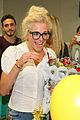 pixie lott almost cries with happiness at brazil airport 16