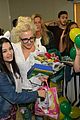 pixie lott almost cries with happiness at brazil airport 24