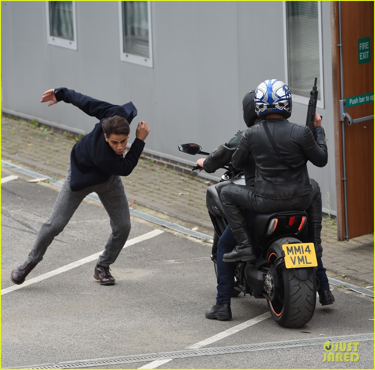luke pasqualino motorcycle action snatch scene 44