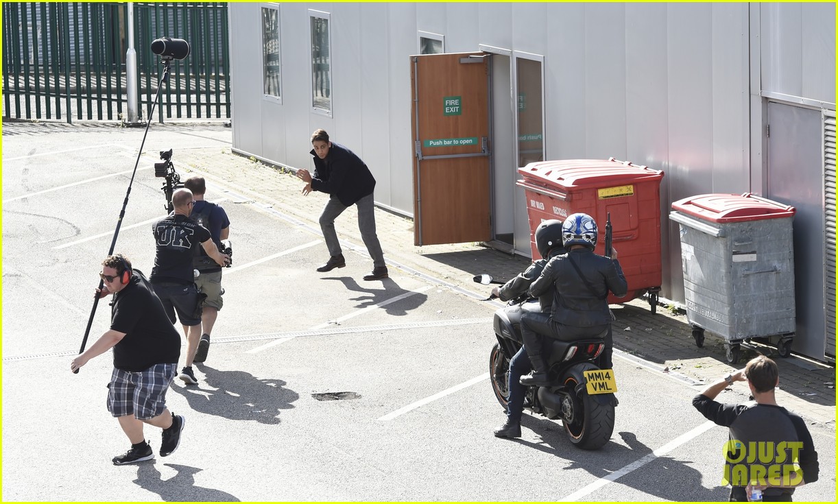 luke pasqualino motorcycle action snatch scene 49
