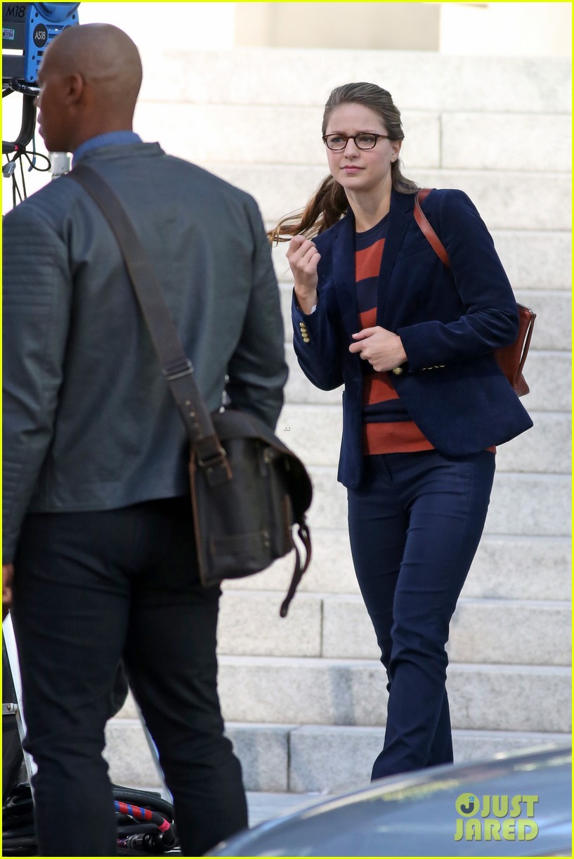 melissa benoist is all smiles while filming supergirl00404mytext