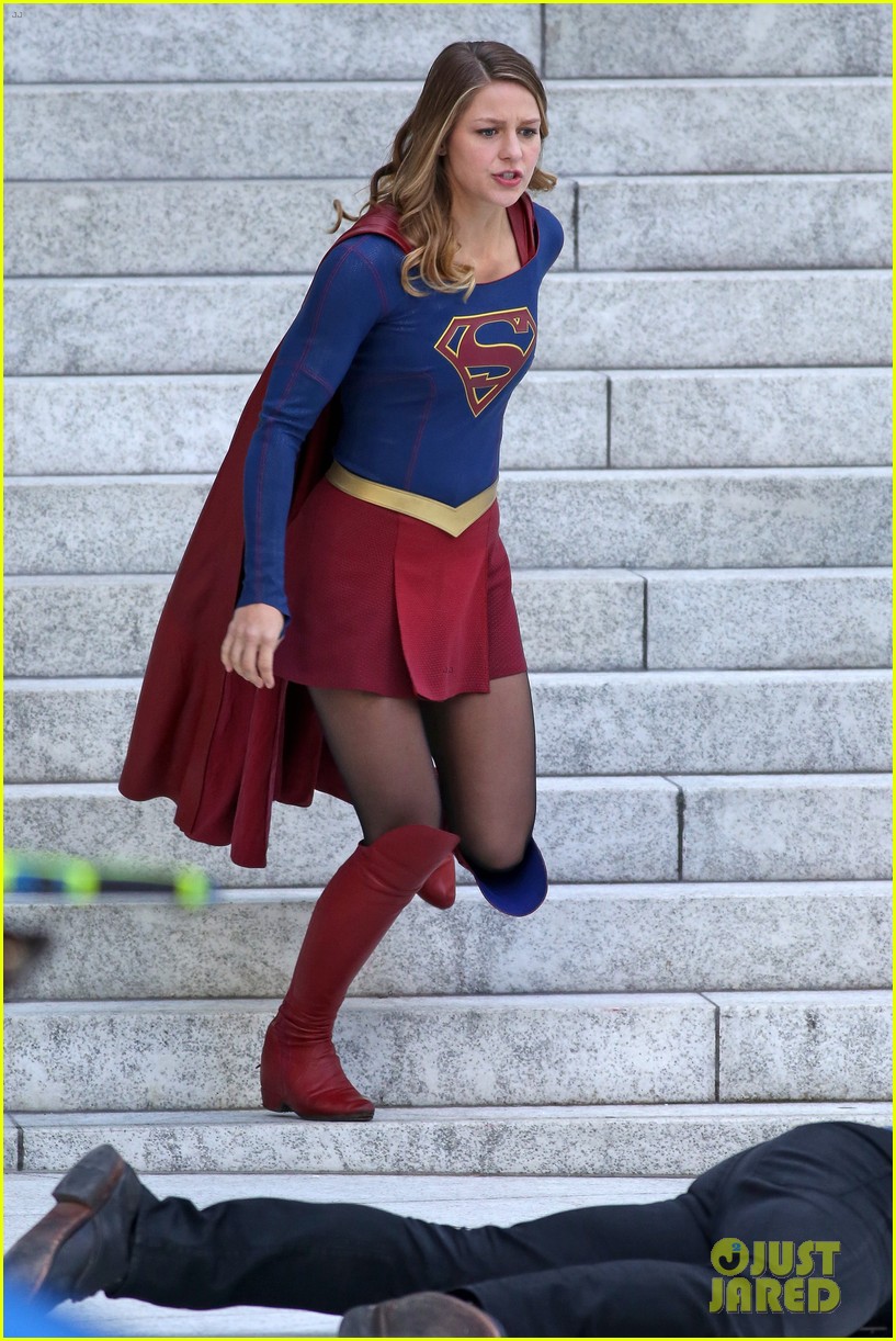 melissa benoist is all smiles while filming supergirl00410mytext