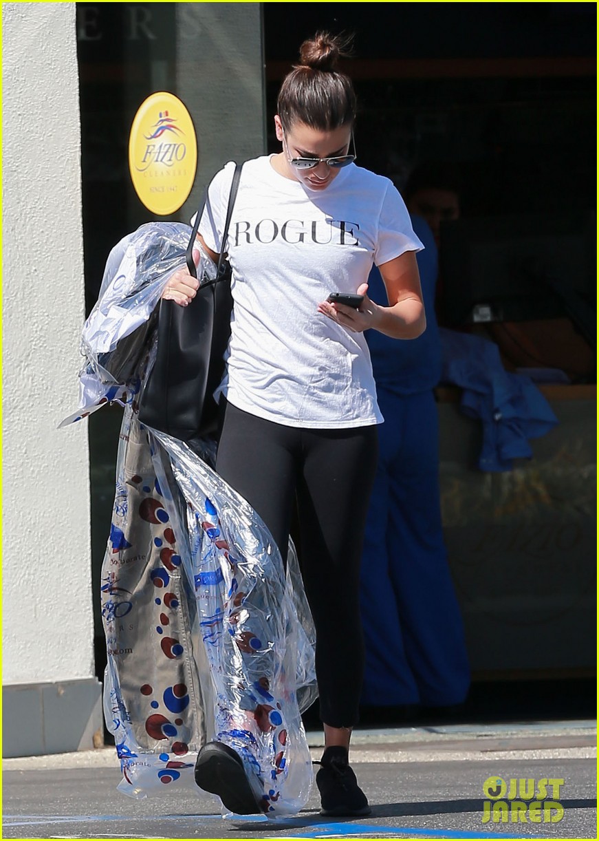 lea michele picks up her dry cleaning36506mytext