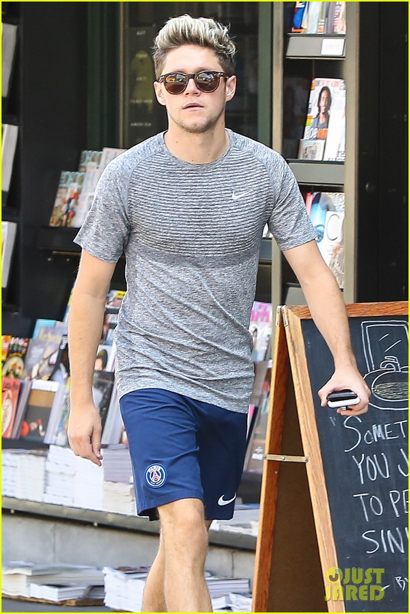niall horan steps out after reportedly signing solo record00101mytext