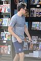 niall horan steps out after reportedly signing solo record01111mytext