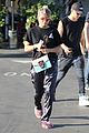 sofia richie grabs lunch with pals00302mytext