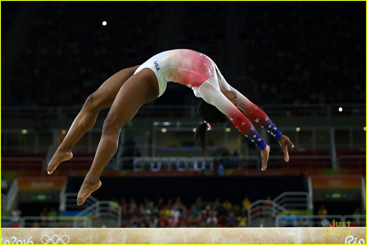 simone biles time off competition after rio 04