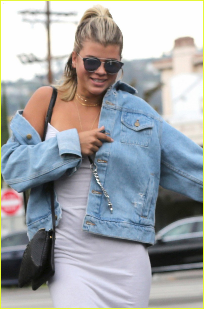sofia richie steps out after reported justin bieber breakup 04