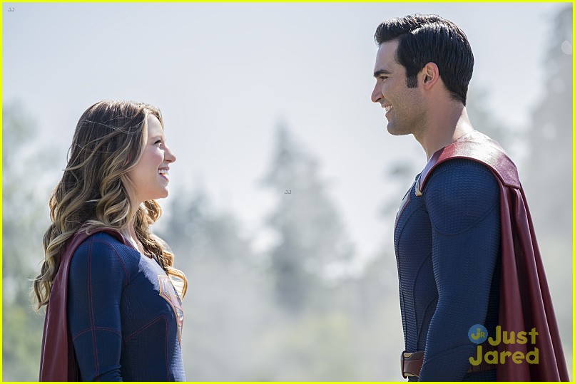 supergirl season 2 premiere photos superman 01