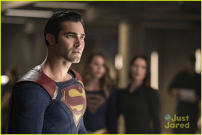 supergirl season 2 premiere photos superman 19