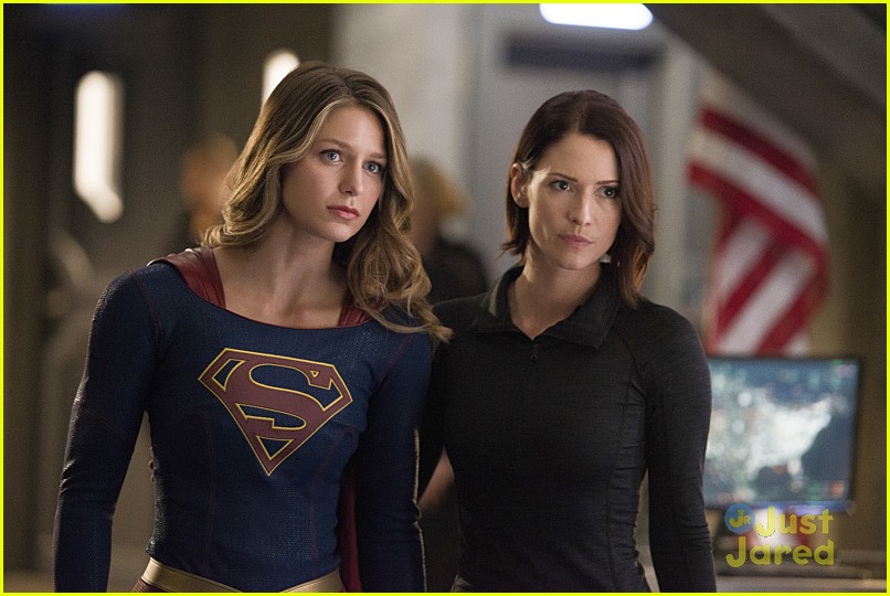 supergirl season 2 premiere photos superman 21