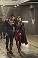 supergirl season 2 premiere photos superman 18