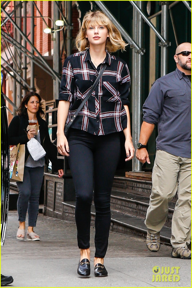 taylor swift ready for fall heads out in nyc 40
