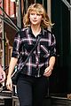 taylor swift ready for fall heads out in nyc 35