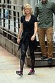 taylor swift steps out after tom hiddleston breakup 27